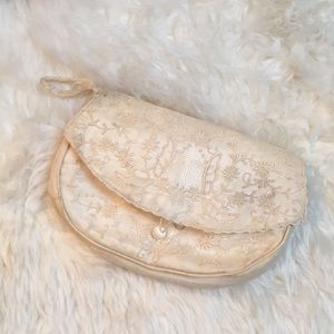 ❌DONATED❌Vintage lace pouch